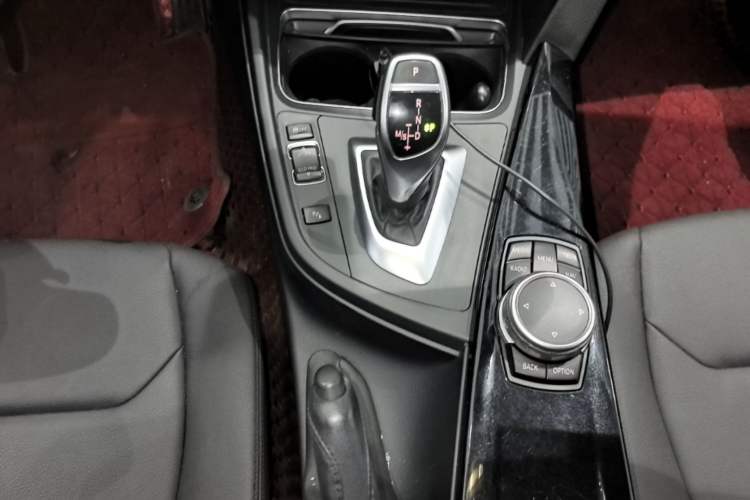 Used BMW 3 Series 2017 320Li M Sport Edition Gear Lever