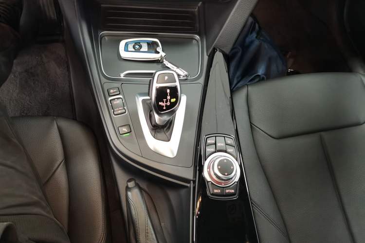 Used BMW 3 Series 2017 320Li M Sport Edition Gear Lever