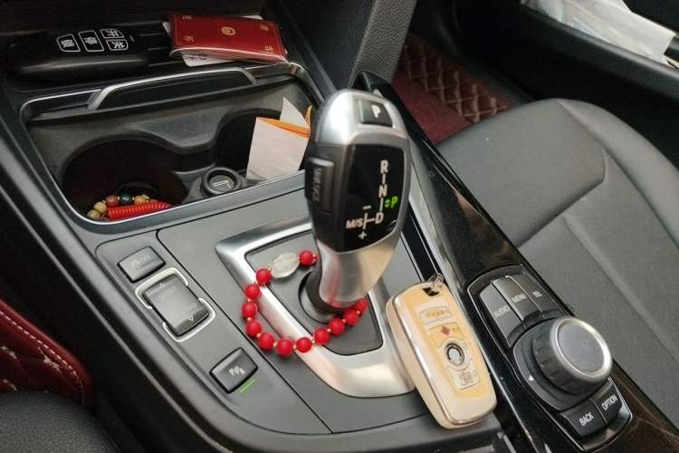 Used BMW 3 Series 2017 320Li Fashion Model Gear Lever