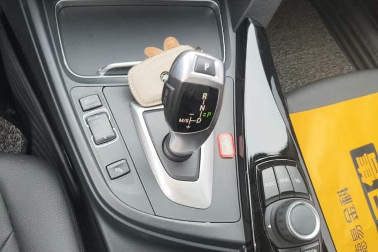 Used BMW 3 Series 2017 320Li Fashion Model Gear Lever