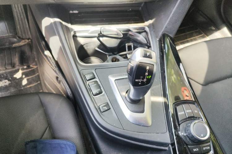 Used BMW 3 Series 2017 318Li Fashion Model Gear Lever