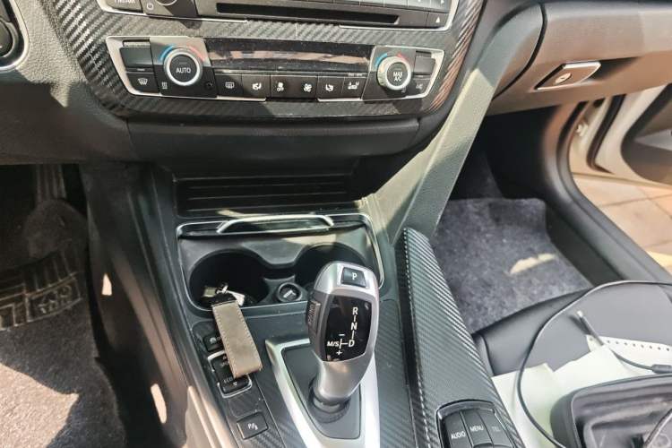 Used BMW 3 Series 2017 320Li Fashion Model Gear Lever