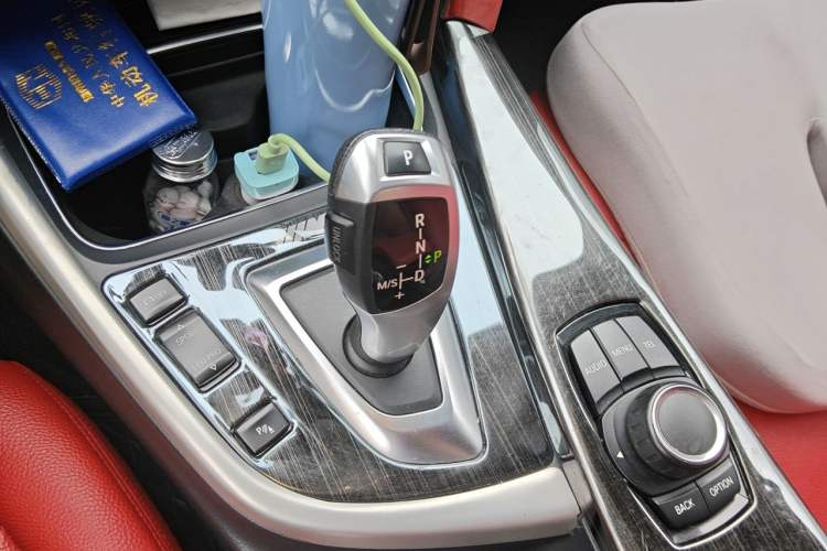 Used BMW 3 Series 2017 318Li Fashion Model Gear Lever