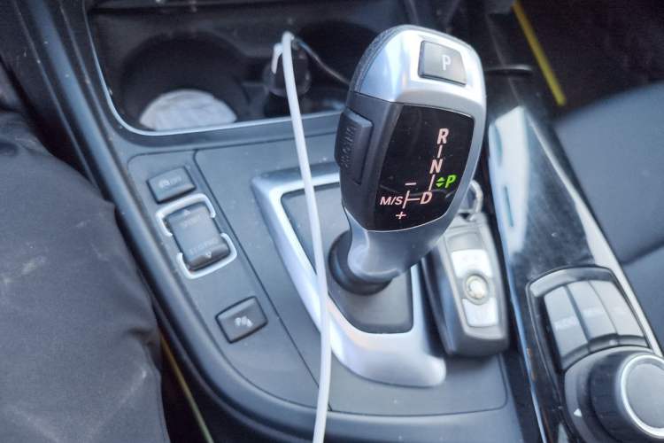 Used BMW 3 Series 2017 320Li Fashion Model Gear Lever