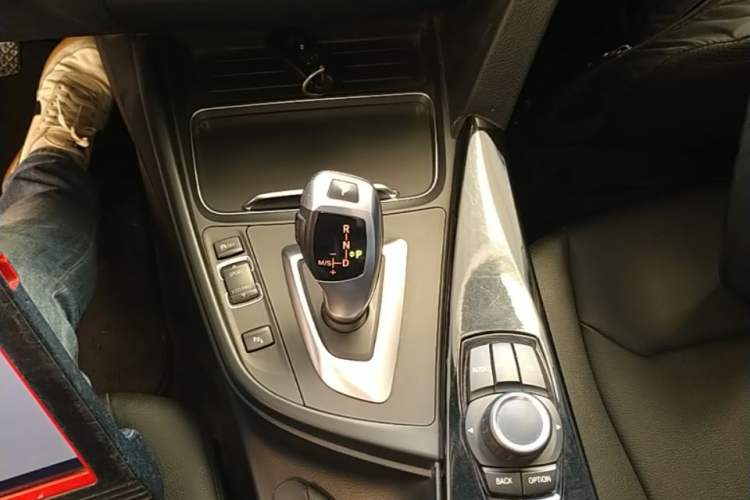 Used BMW 3 Series 2017 320Li Fashion Model Gear Lever