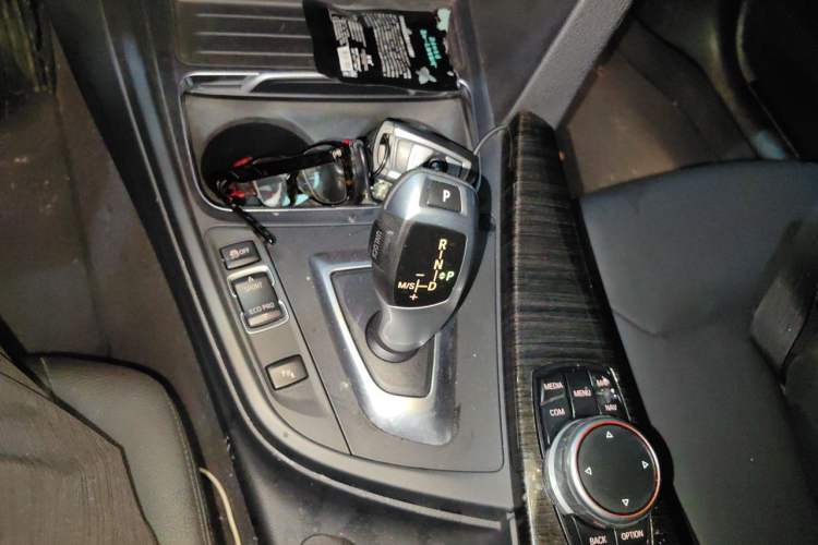 Used BMW 3 Series 2017 320Li Luxury Design Package Gear Lever