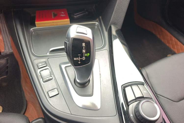 Used BMW 3 Series 2017 318Li Fashion Model Gear Lever