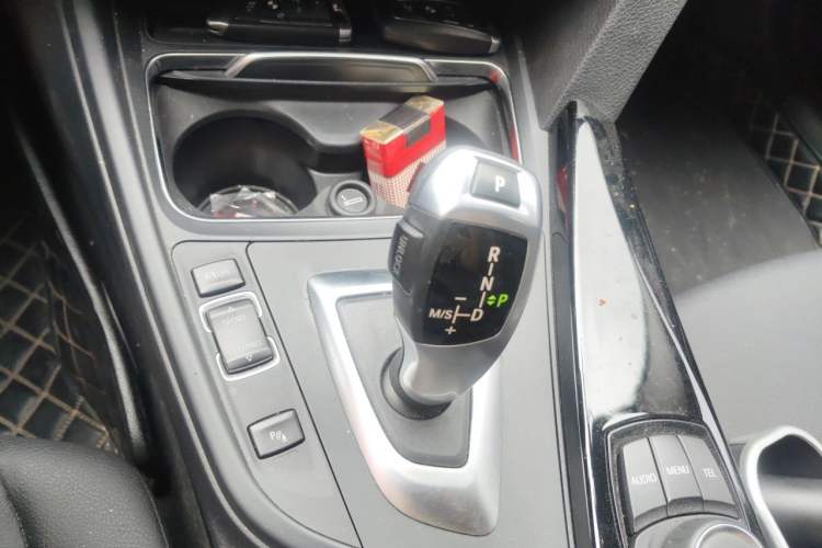 Used BMW 3 Series 2017 320Li Fashion Model Gear Lever