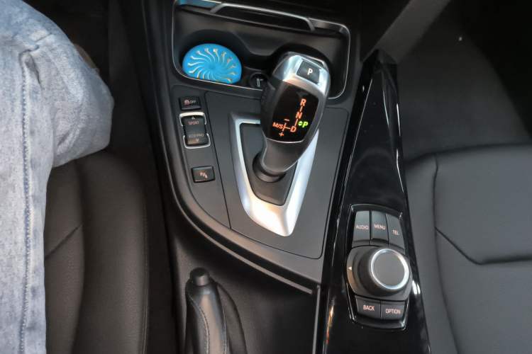 Used BMW 3 Series 2017 320Li Fashion Model Gear Lever