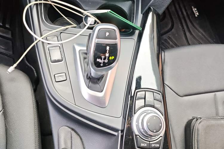 Used BMW 3 Series 2017 320Li M Sport Edition Gear Lever
