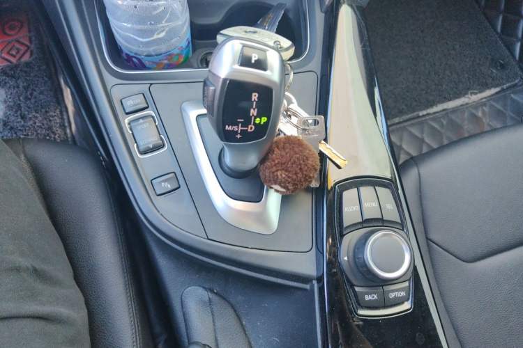 Used BMW 3 Series 2017 320Li Fashion Model Gear Lever