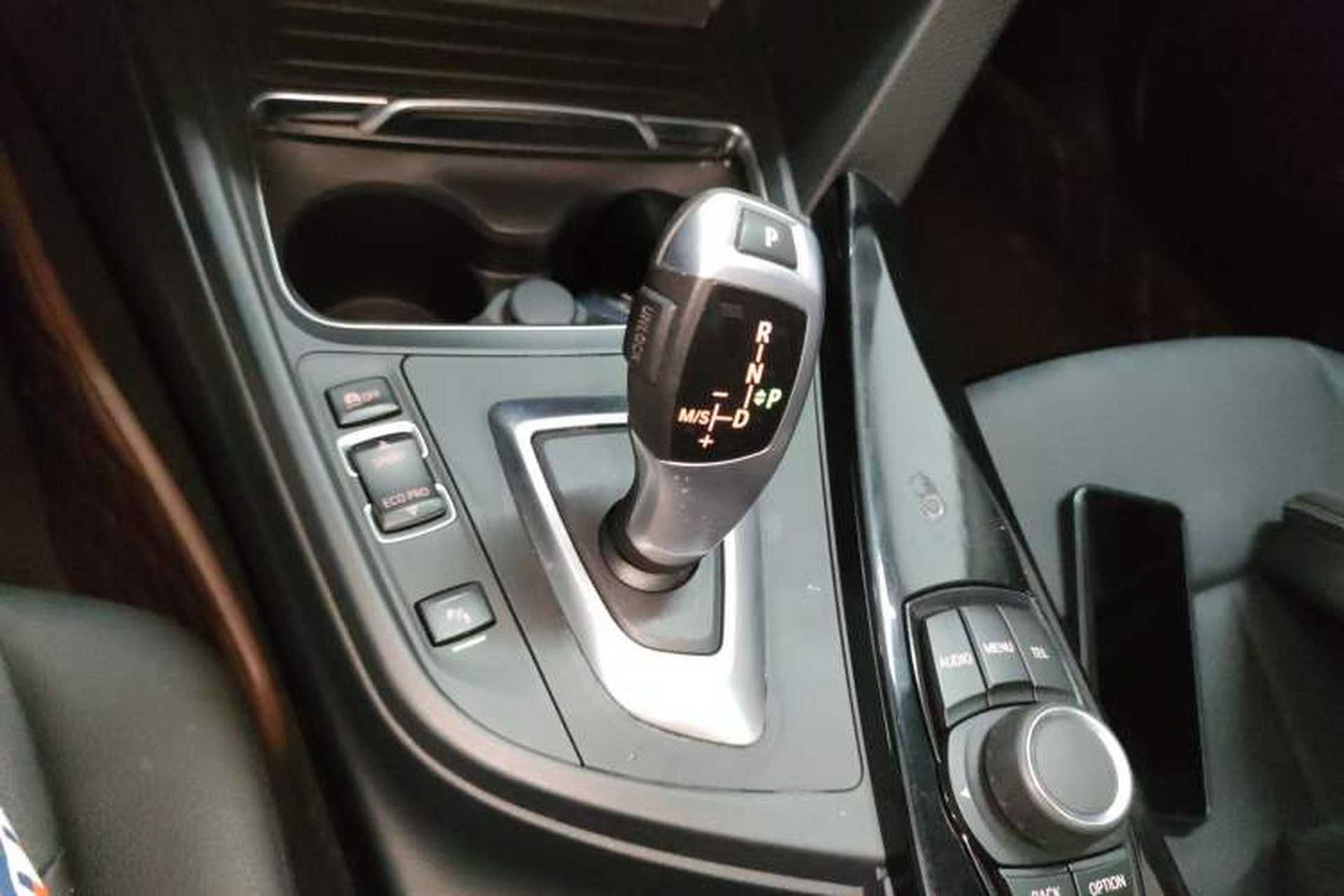 Used BMW 3 Series 2017 320Li Fashion Model Gear Lever
