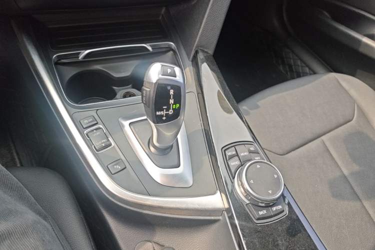Used BMW 3 Series 2017 320Li Fashion Model Gear Lever