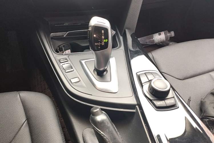 Used BMW 3 Series 2017 320Li Fashion Model Gear Lever