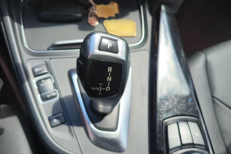 Used BMW 3 Series 2017 318Li Fashion Model Gear Lever