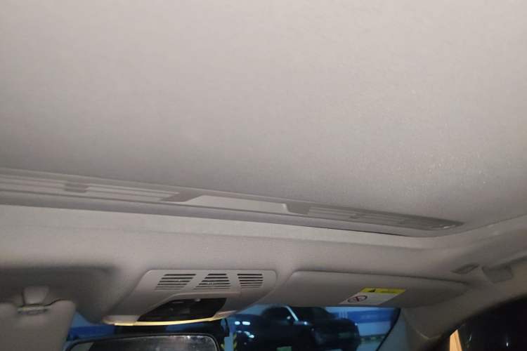 Used BMW 3 Series 2017 320Li Fashion Model Headliner