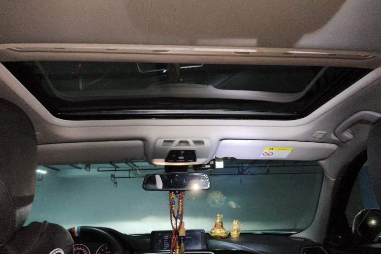 Used BMW 3 Series 2017 320Li Fashion Model Headliner