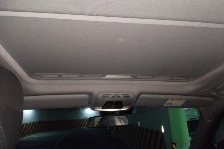 Used BMW 3 Series 2017 320Li Fashion Model Headliner