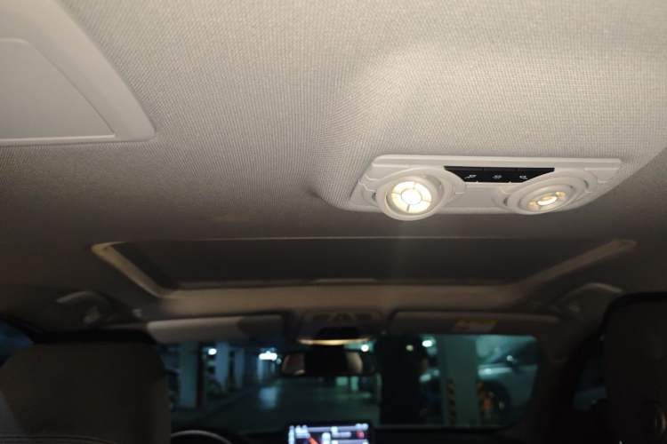 Used BMW 3 Series 2017 320Li Fashion Model Headliner