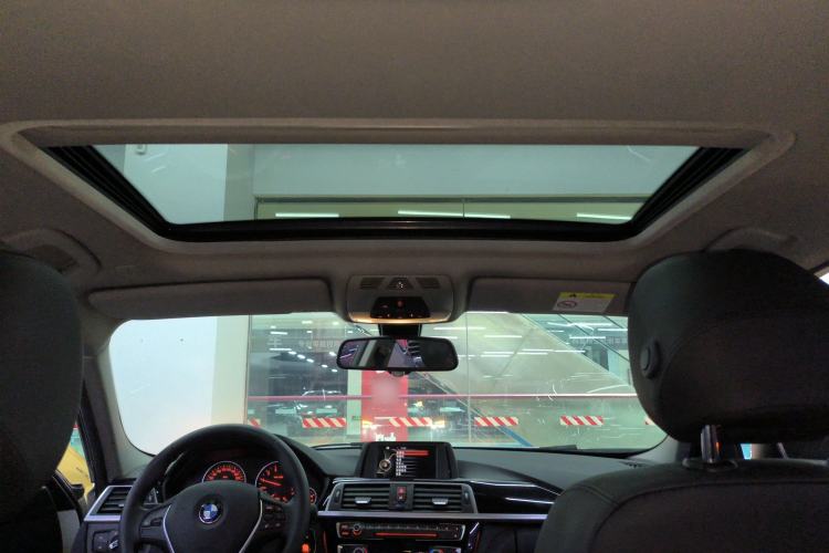 Used BMW 3 Series 2017 320Li Fashion Model Headliner