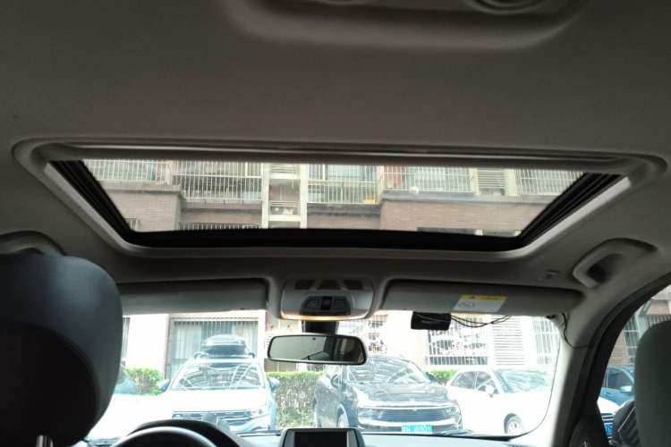Used BMW 3 Series 2017 320Li Fashion Model Headliner