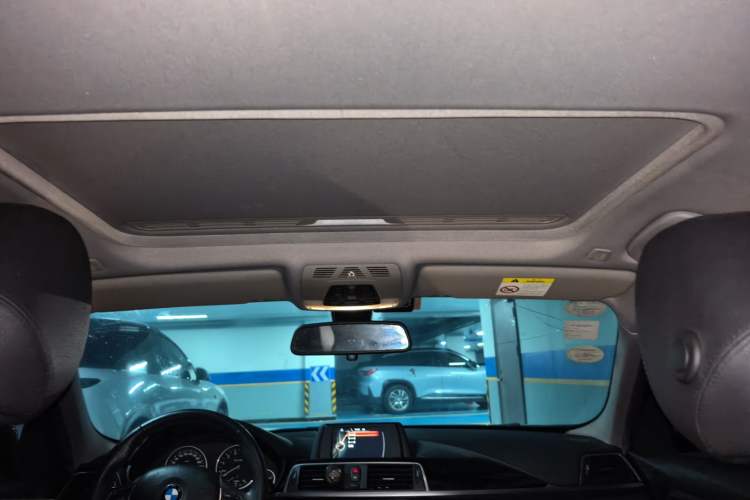 Used BMW 3 Series 2017 320Li Fashion Model Headliner