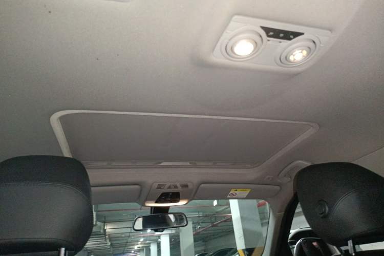 Used BMW 3 Series 2017 320Li Fashion Model Headliner