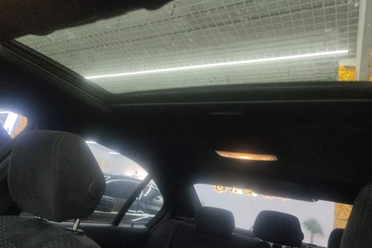 Used BMW 3 Series 2017 320i M Sport Headliner