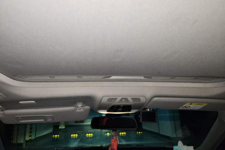 Used BMW 3 Series 2017 320Li Fashion Model Headliner