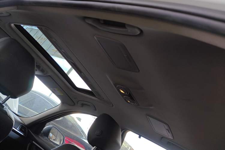 Used BMW 3 Series 2017 320Li Fashion Model Headliner