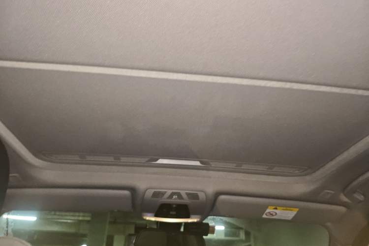 Used BMW 3 Series 2017 320Li Fashion Model Headliner