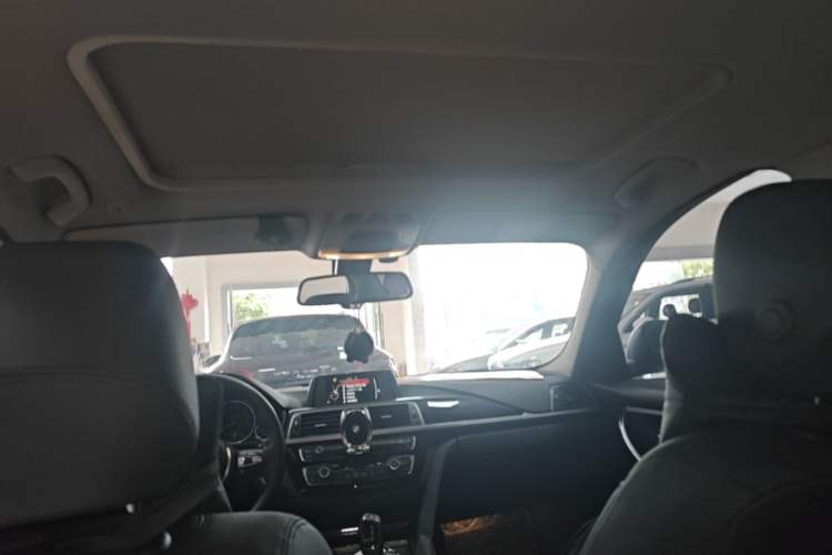Used BMW 3 Series 2017 320Li Fashion Model Headliner