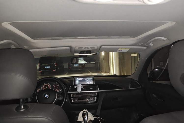 Used BMW 3 Series 2017 320Li Fashion Model Headliner