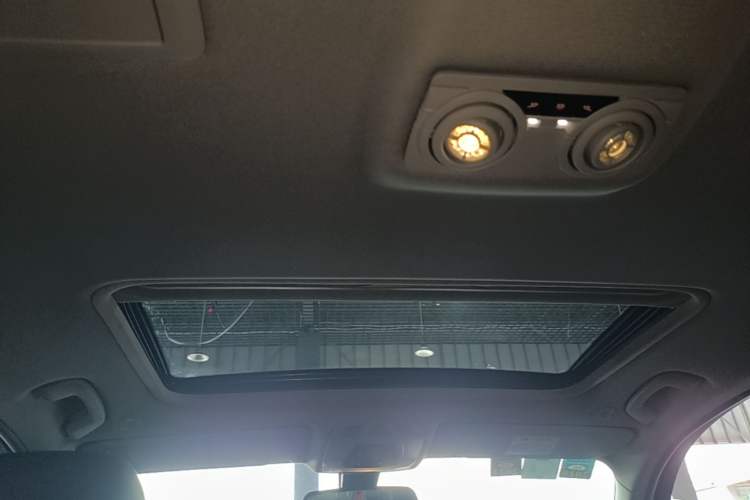 Used BMW 3 Series 2017 320Li M Sport Edition Headliner