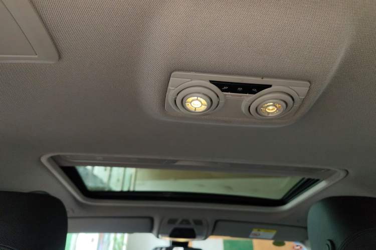 Used BMW 3 Series 2017 320Li Fashion Model Headliner