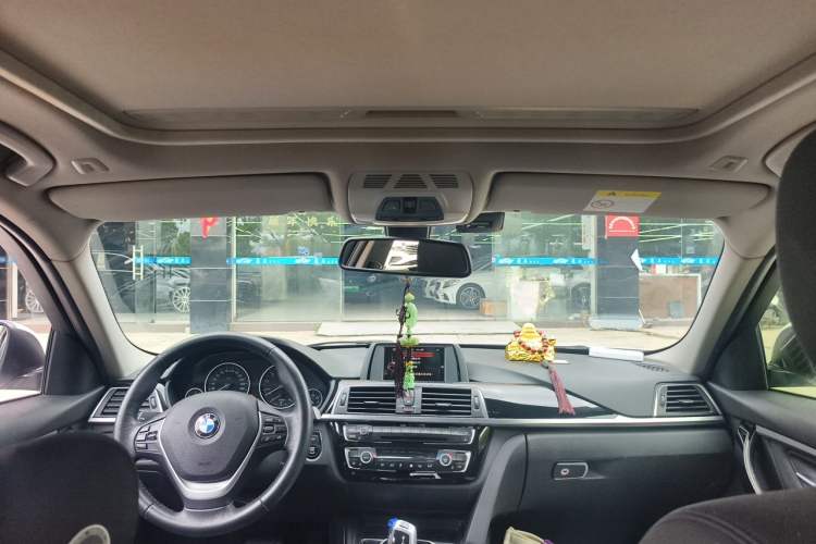 Used BMW 3 Series 2017 320Li Fashion Model Headliner