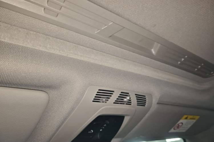 Used BMW 3 Series 2017 320Li Fashion Model Headliner