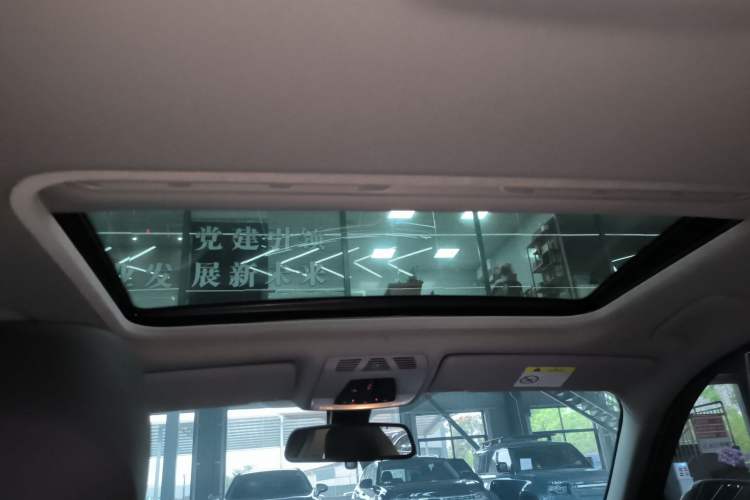 Used BMW 3 Series 2017 320Li Fashion Model Headliner