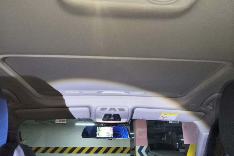Used BMW 3 Series 2017 320Li Fashion Model Headliner