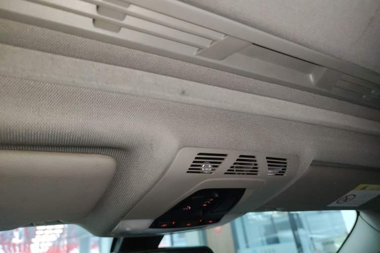 Used BMW 3 Series 2017 320Li Fashion Model Headliner