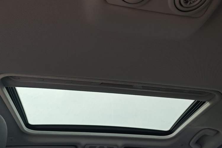 Used BMW 3 Series 2017 320Li Fashion Model Headliner