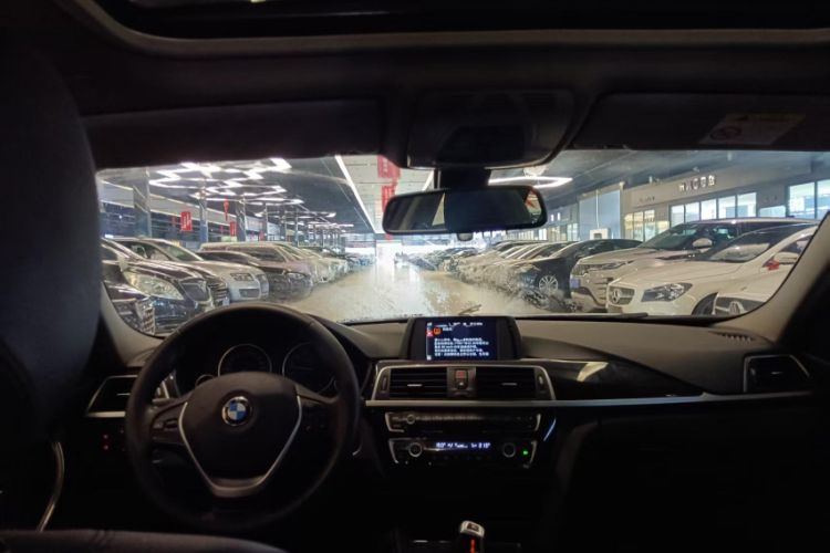 Used BMW 3 Series 2017 320Li Fashion Model Interior 1