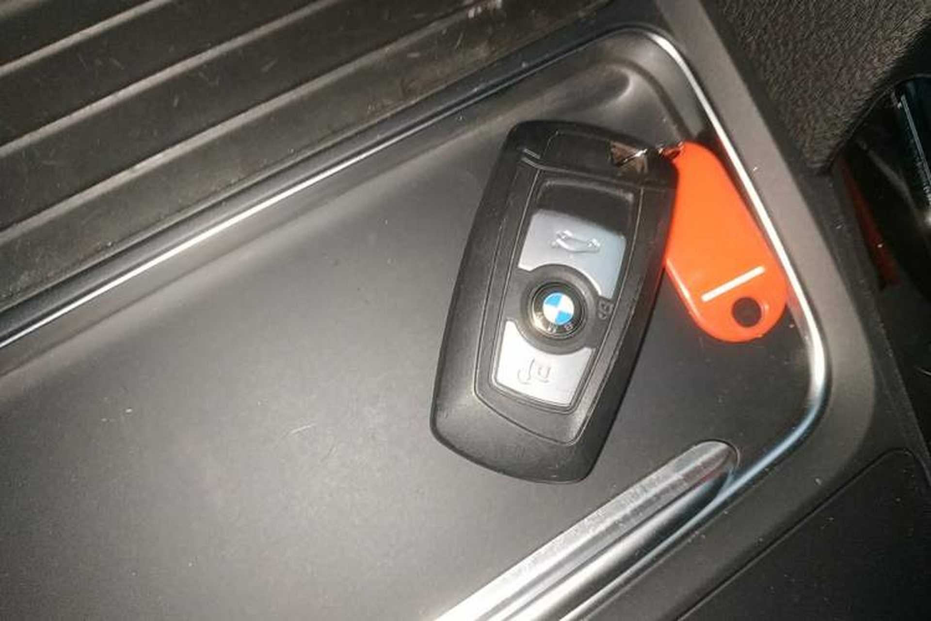 Used BMW 3 Series 2017 318Li Fashion Model Interior 1