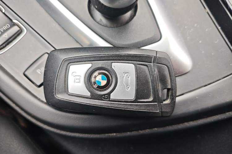 Used BMW 3 Series 2017 320Li Fashion Model Interior 1