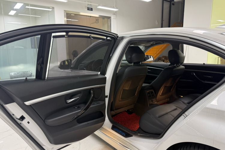 Used BMW 3 Series 2017 320Li Luxury Design Package Interior 1