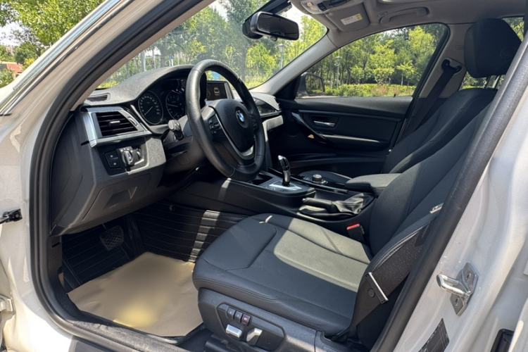 Used BMW 3 Series 2017 320Li Fashion Model Interior 1
