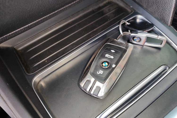 Used BMW 3 Series 2017 320Li Fashion Model Interior 1