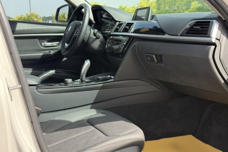 Used BMW 3 Series 2017 320Li Fashion Model Interior 10