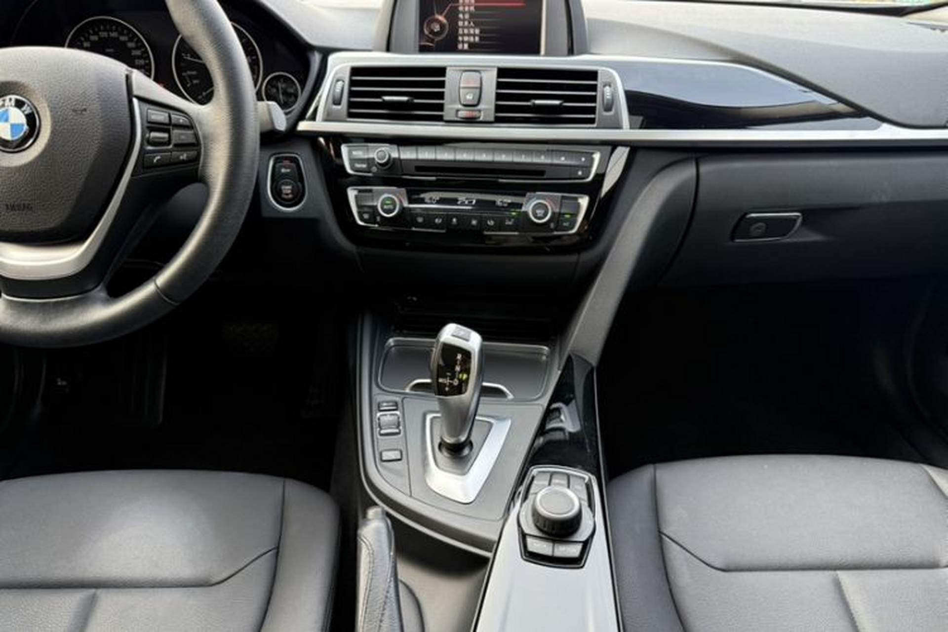 Used BMW 3 Series 2017 318Li Fashion Model Interior 10