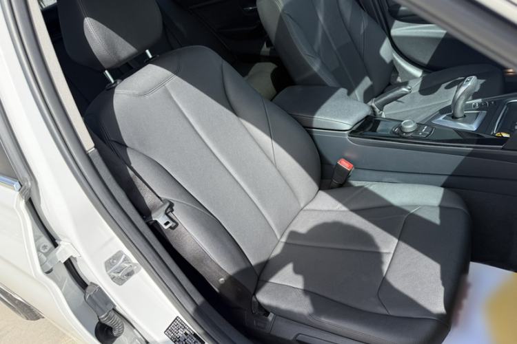 Used BMW 3 Series 2017 320Li Fashion Model Interior 12